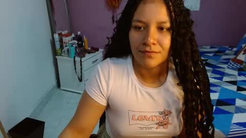 Snapshot of soniafuckboobs chatting on December 2024 12:56:01 PM soniafuckboobs online show from December 2024 12:56:01 PM