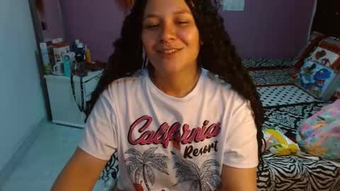 Snapshot of soniafuckboobs chatting on December 2024 06:16:02 PM soniafuckboobs online show from December 2024 06:16:02 PM