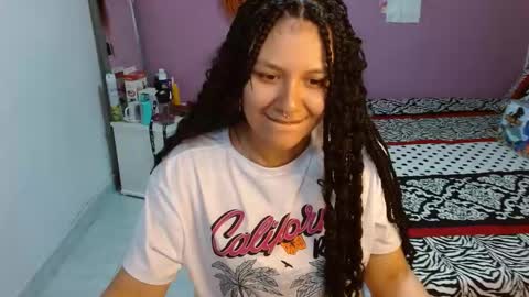 sonialatin69 online show from December 2024 01:25:01 PM