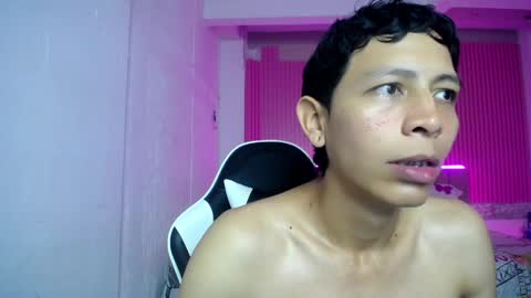 sonic_jess07 online show from May 2026 08:23:01 AM