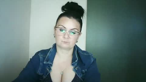 Sonja online show from July 2026 12:48:02 PM