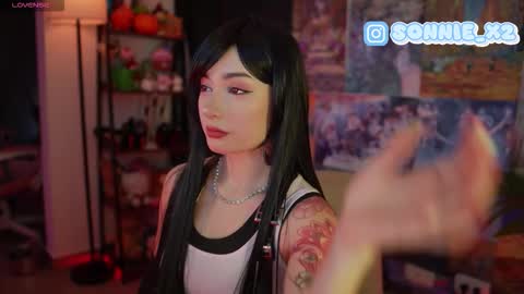 Sonnie online show from November 2025 01:44:02 PM