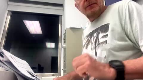 Max Banana online show from March 2025 11:14:02 AM