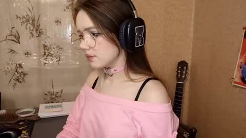 Mila online show from February 2026 05:14:01 PM