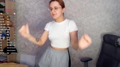 Snapshot of sonya_mikki chatting on March 2025 02:28:02 AM Sonya online show from March 2025 02:28:02 AM