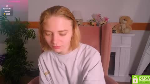 Snapshot of sookonstellita chatting on November 2025 11:43:01 PM Litta online show from November 2025 11:43:01 PM