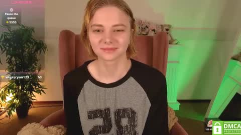 Snapshot of sookonstellita chatting on April 2026 10:51:01 PM Litta online show from April 2026 10:51:01 PM