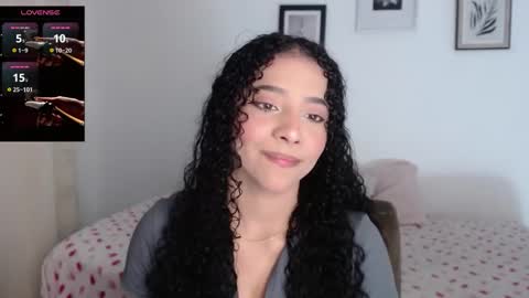 Snapshot of sophi_baby chatting on October 2025 02:58:02 AM Sophi baby online show from October 2025 02:58:02 AM