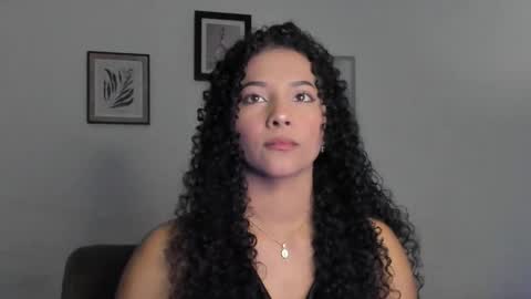 Snapshot of sophi_baby chatting on February 2026 04:33:01 AM Sophi baby online show from February 2026 04:33:01 AM