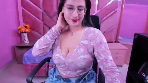 sophi_hardd online show from April 2026 03:42:02 PM