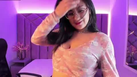 sophi_hardd online show from June 2026 05:44:01 PM
