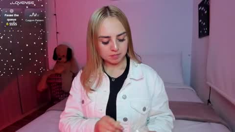 Snapshot of sophi_moreno chatting on December 2024 04:41:02 AM Sofi online show from December 2024 04:41:02 AM