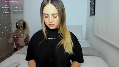Snapshot of sophi_moreno chatting on May 2026 12:38:01 AM Sofi online show from May 2026 12:38:01 AM