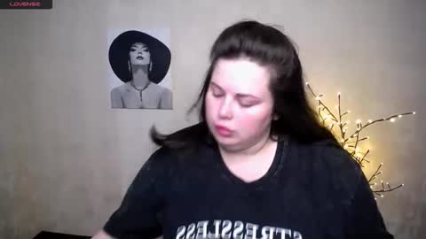 sophia__olsen online show from September 2025 05:40:01 AM