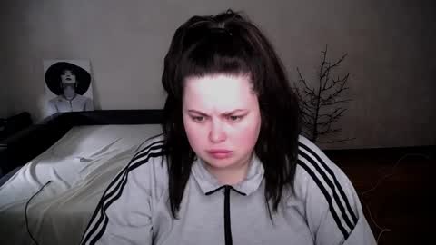 sophia__olsen online show from April 2026 06:27:01 AM