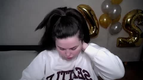 sophia__olsen online show from April 2026 07:57:02 AM