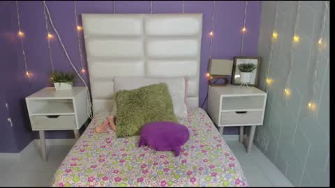 Sophia online show from January 2025 11:04:01 PM