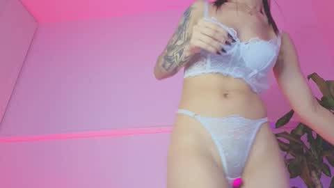 Sophia Independent model online show from October 2025 10:56:01 PM