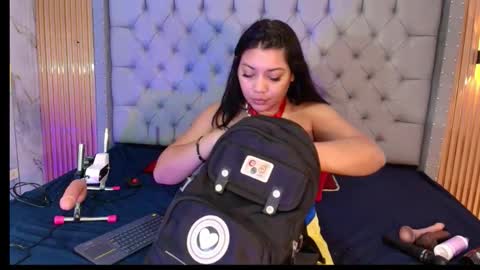 Sophia  online show from December 2025 11:59:01 AM