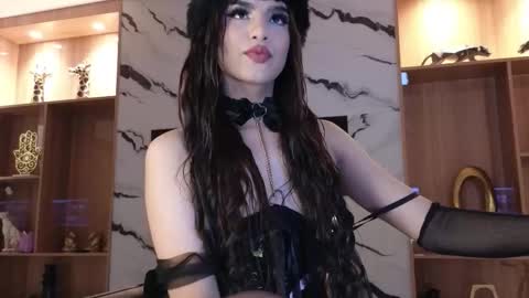 Snapshot of sophia_cambpell chatting on November 2025 09:51:02 PM Sophia online show from November 2025 09:51:02 PM