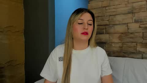 Sophia online show from October 2025 11:46:02 AM