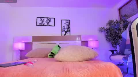sophia_duarte_ online show from July 2026 03:03:02 PM
