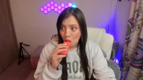 sophia_grants online show from January 2026 02:03:01 AM