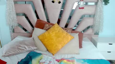 Snapshot of sophia_hadid chatting on December 2024 10:12:01 PM Sophia online show from December 2024 10:12:01 PM