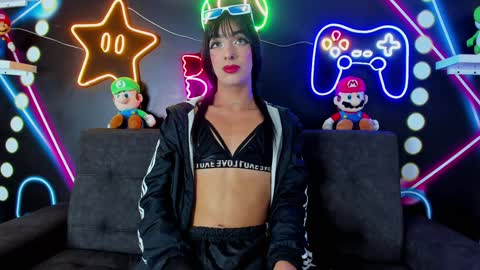 Snapshot of sophia_hoyos_ chatting on February 2025 09:49:01 AM Sophi online show from February 2025 09:49:01 AM