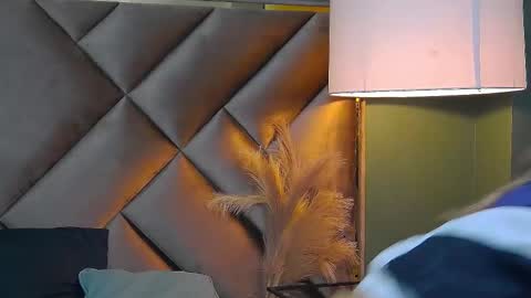 Sofia online show from September 2025 01:37:02 PM