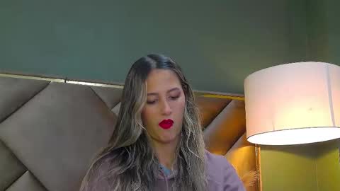 Sofia online show from October 2025 02:02:01 PM