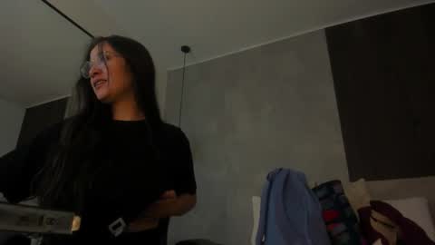 S O P H I A online show from February 2026 07:11:01 PM