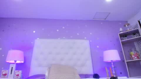 Sophia  online show from February 2025 11:20:01 PM