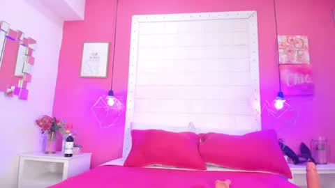 Snapshot of sophia_models chatting on July 2026 07:38:01 PM Sophia online show from July 2026 07:38:01 PM