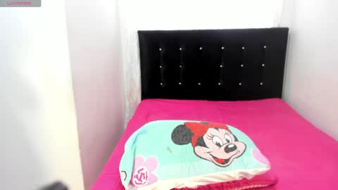 sophia_moons_ online show from March 2026 07:04:02 PM