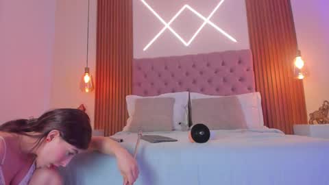 sophia_turneer online show from April 2026 10:07:02 PM