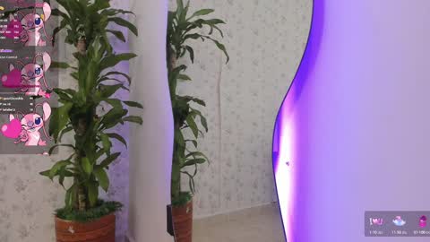 Snapshot of sophia_walkett chatting on February 2025 08:24:01 PM Michelle online show from February 2025 08:24:01 PM