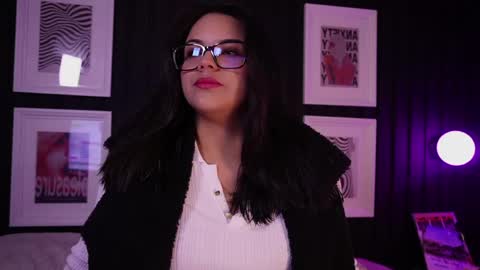 Snapshot of sophia_wilsonn_ chatting on March 2026 10:43:01 AM Sofi online show from March 2026 10:43:01 AM