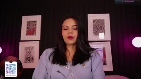 Snapshot of sophia_wilsonn_ chatting on April 2026 10:37:02 AM Sofi online show from April 2026 10:37:02 AM