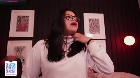 Snapshot of sophia_wilsonn_ chatting on April 2026 10:43:01 AM Sofi online show from April 2026 10:43:01 AM