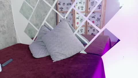 Sophie online show from May 2026 02:11:02 PM