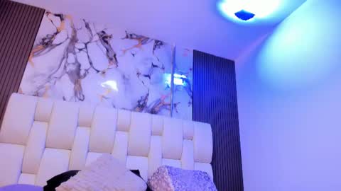 sophiaa10 online show from July 2026 07:01:02 PM