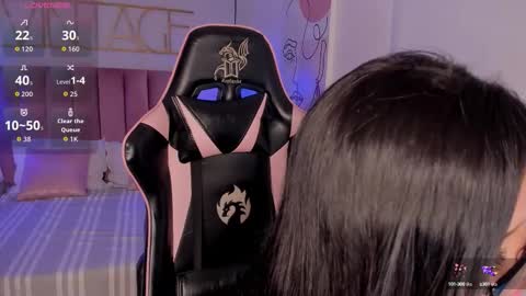 Sophie Hill  online show from September 2025 08:09:02 PM