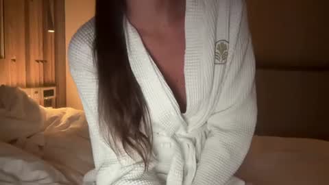 sophiamae online show from July 2026 06:28:01 PM