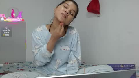 Snapshot of sophiabedford chatting on September 2025 05:07:01 PM Sophia Bedford online show from September 2025 05:07:01 PM