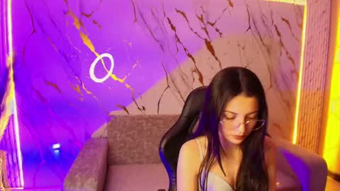 sophiadoll_tf online show from September 2025 01:27:01 PM