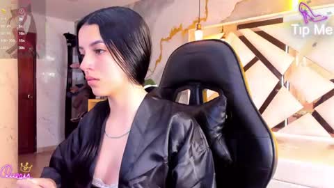 sophiadoll_tf online show from June 2026 01:32:02 PM
