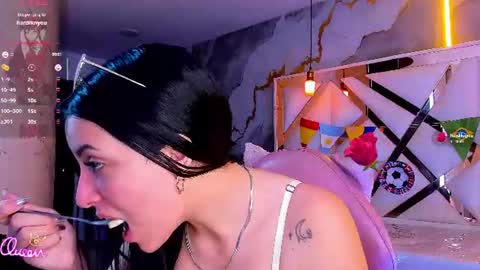 sophiadoll_tf online show from July 2026 01:38:01 PM