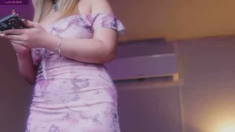 Sophia online show from June 2026 10:45:01 PM