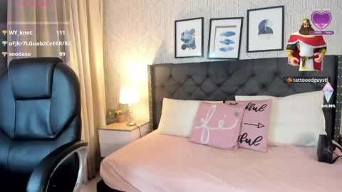 sophie__blare online show from May 2026 07:11:01 PM
